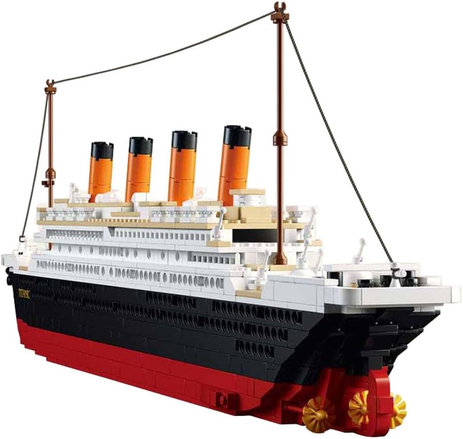 1012pcs Titanic building blocks